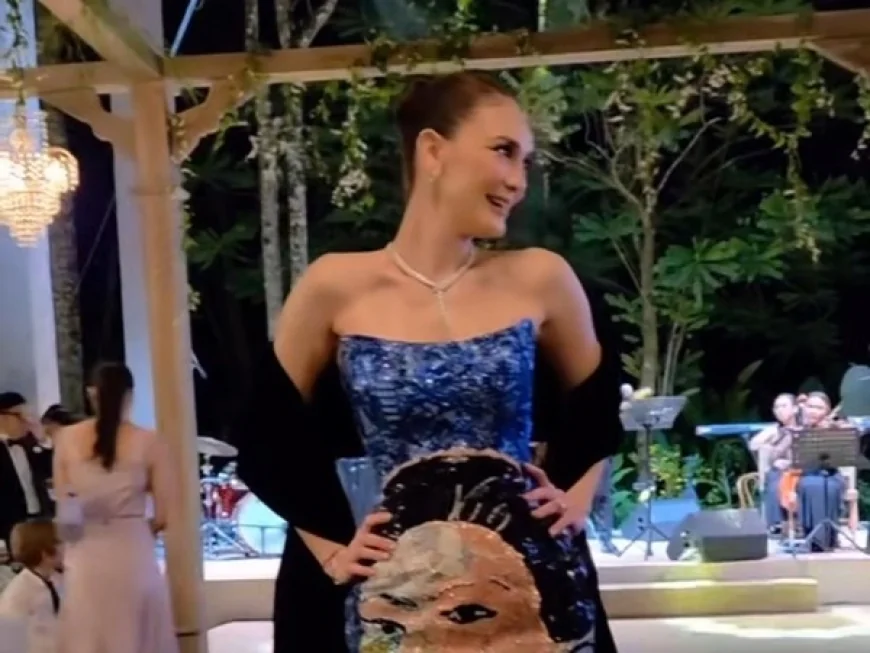 Lewat Busana, Luna Maya Berikan Kejutan untuk Ibunya di Resepsi Pernikahan