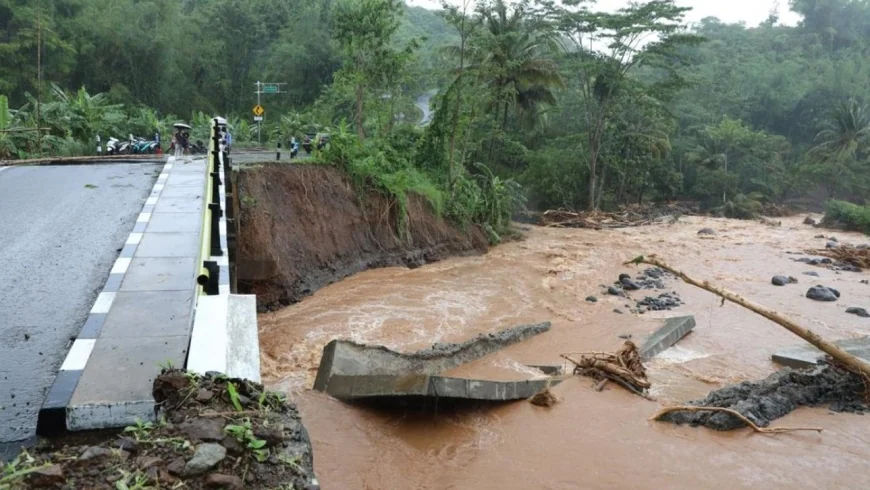 Banjir Bandang di Sukabumi, Ratusan Rumah Terendam dan Ribuan Warga Mengungsi