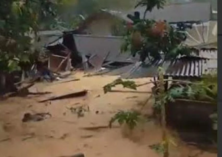 Banjir Bandang Terjang Lampung Barat, Ratusan Rumah Terendam dan Beberapa Hanyut